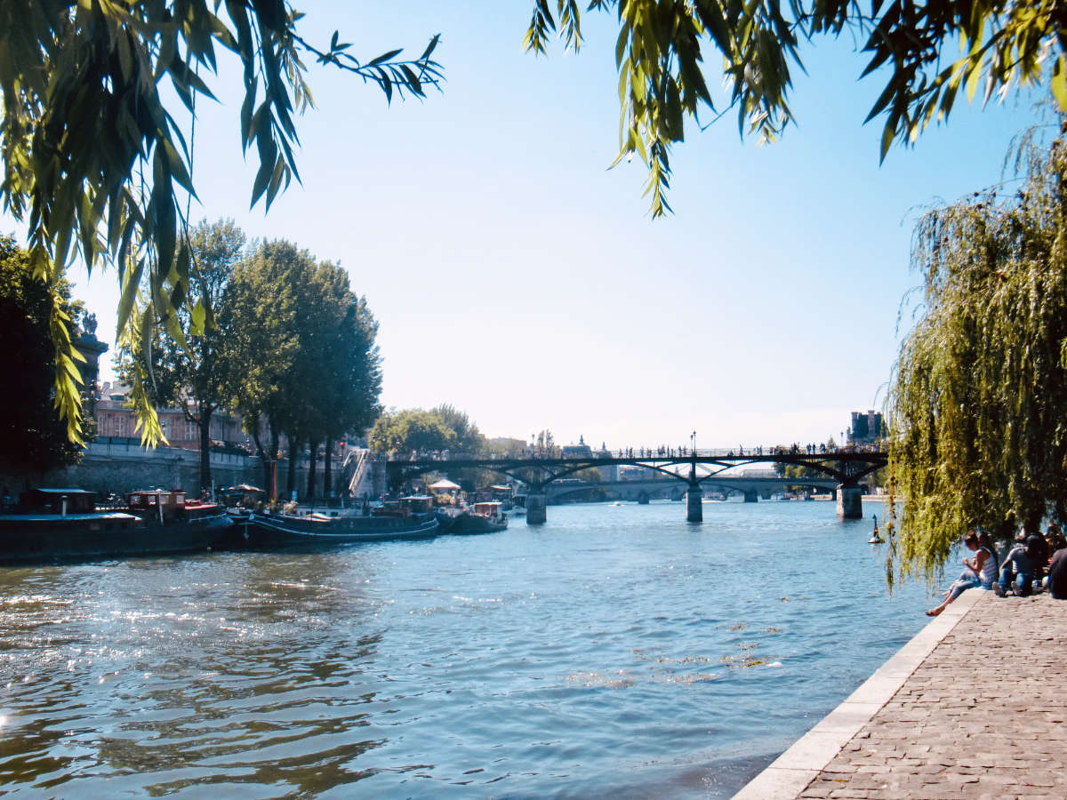 You are currently viewing 9 Best Places for the Perfect Picnic in Paris