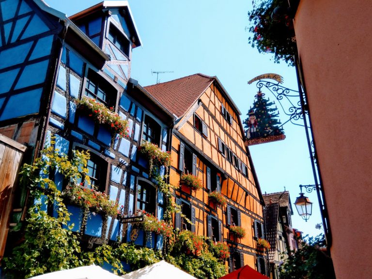 Read more about the article Medieval village of Colmar: Travel guide and history (Alsace)