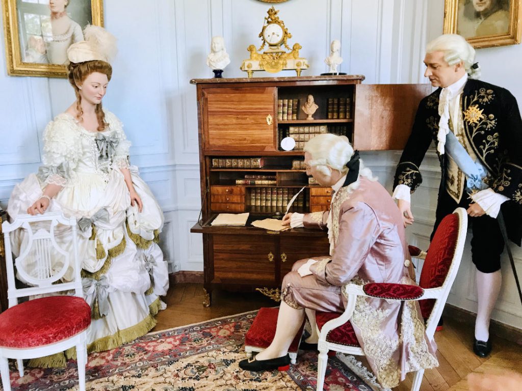 Wax figures of Marie Antoinette, Louis XVI and Louis Auguste de Breteuil