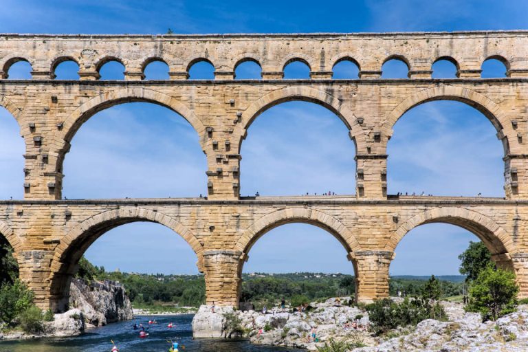 Read more about the article Roman aqueduct at Pont du Gard: Facts and Travel Guide