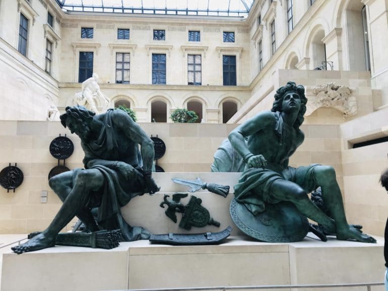 Read more about the article What to see at the Louvre: 16 things you shouldn’t miss