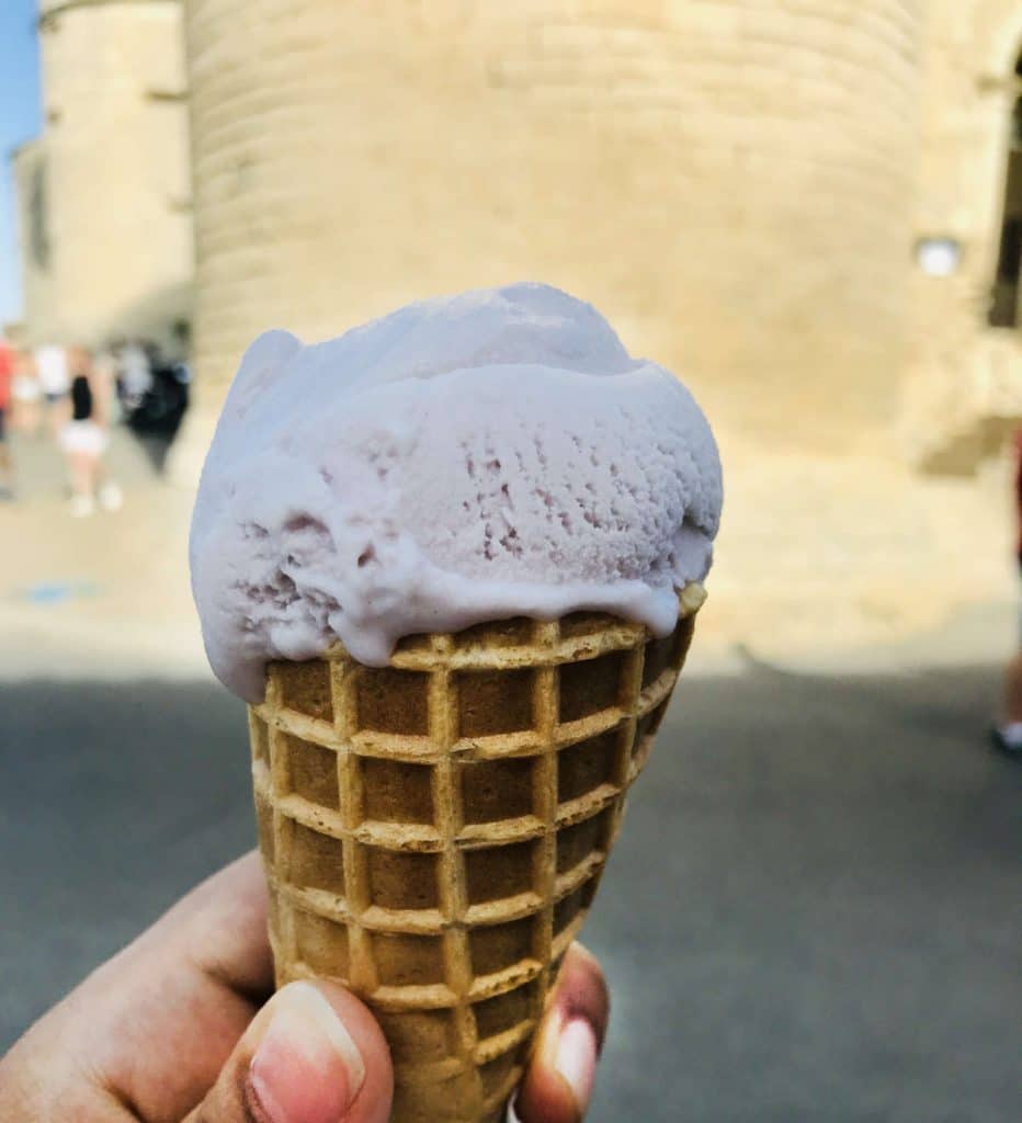 lavender ice cream in Gordes