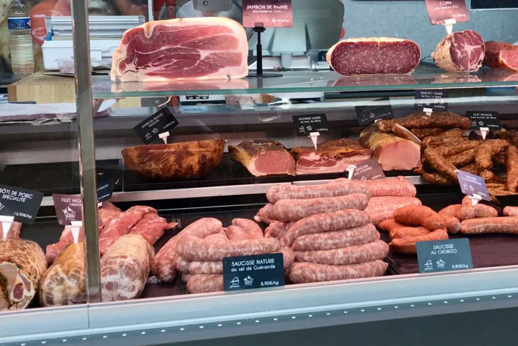 Saucisse de Toulouse and other varieties of meat