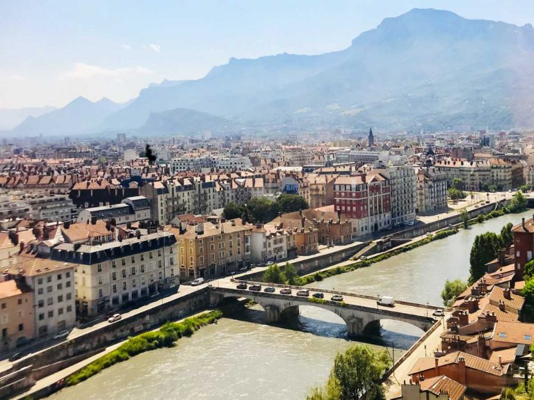 Read more about the article Grenoble: Between tradition and modernity at the ‘Gateway to the Alps’