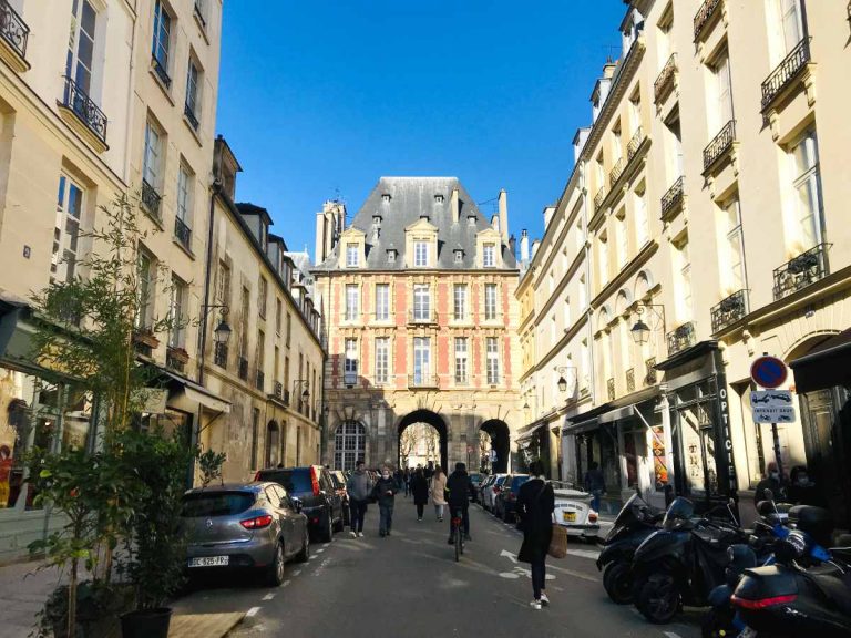 Read more about the article Experience the Marais: Best sights, sounds, food, and accommodation (Paris)
