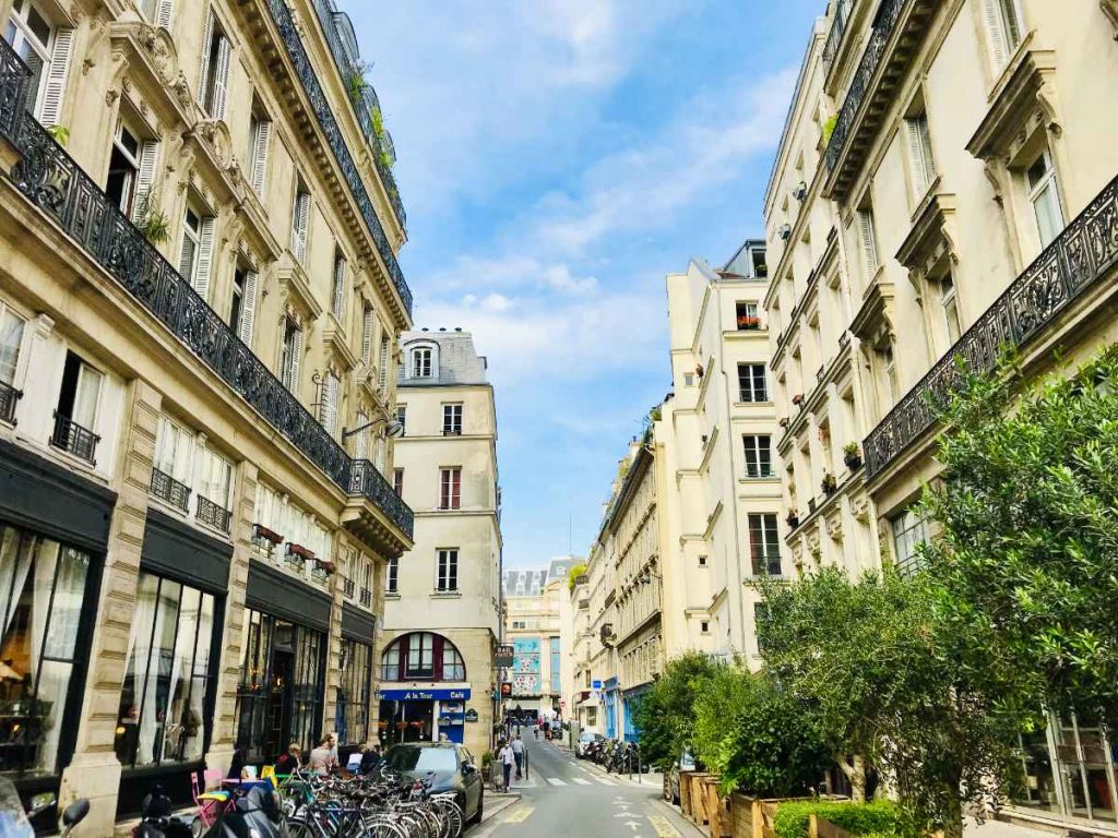 A narrow street in Paris