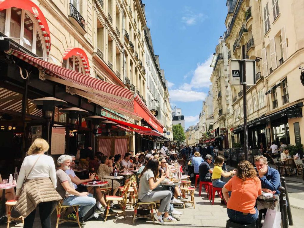 restaurant terrasse in paris