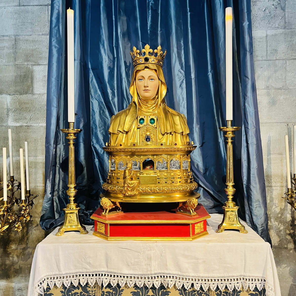Golden bust of Saint Martha at Tarascon