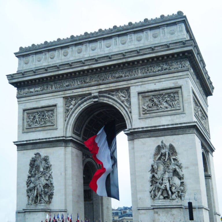 Read more about the article Arc de Triomphe (Paris): 16 Facts, history and visit guide