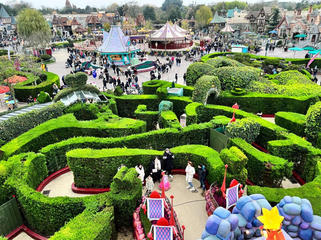 Alice's labyrinth at Disneyland Paris