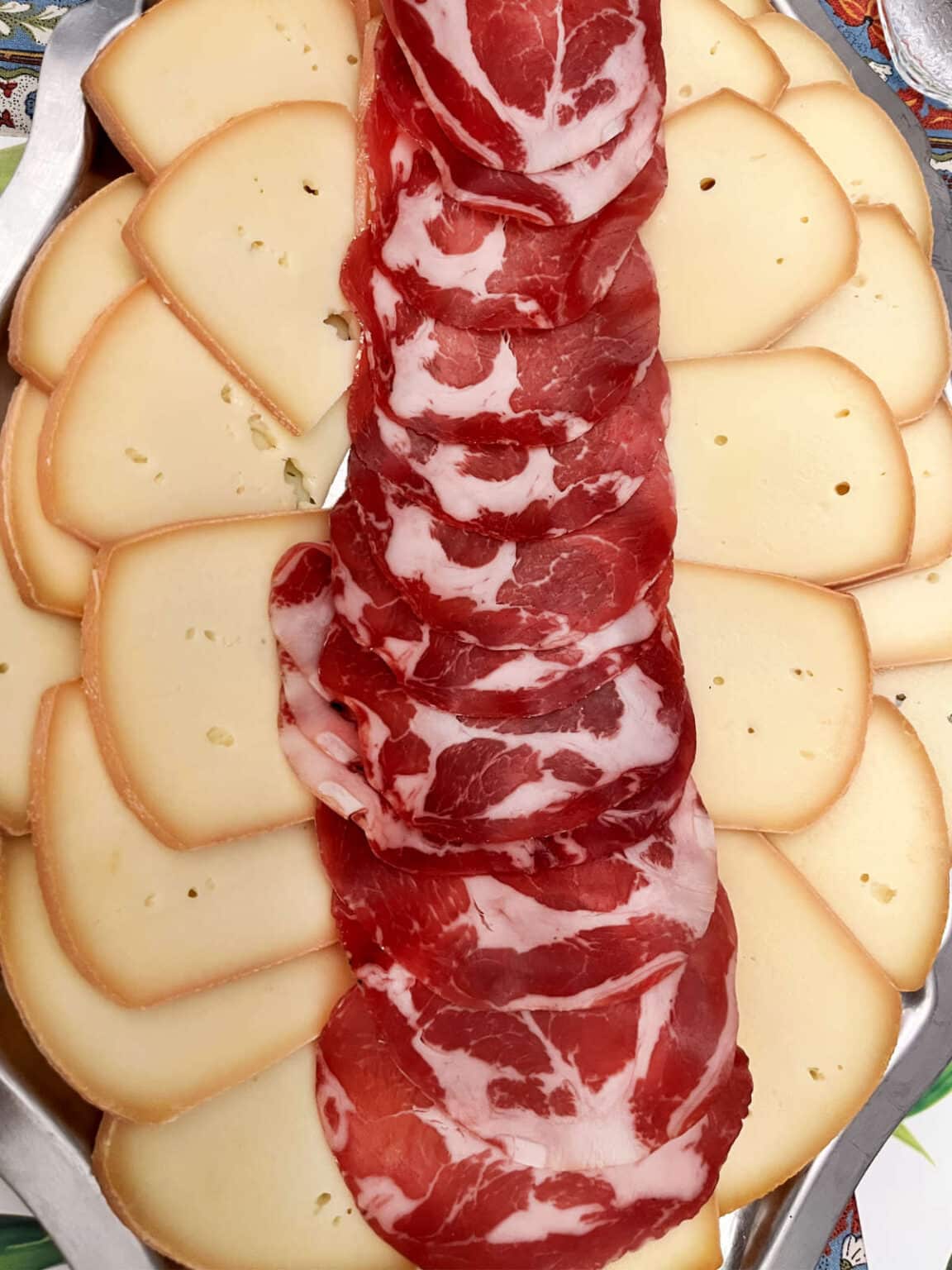 French Raclette: The cheese dinner at home (recipe)