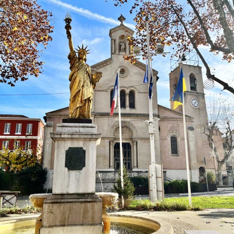 Read more about the article Saint-Cyr-sur-Mer’s Mediterranean magic and golden Statue of Liberty