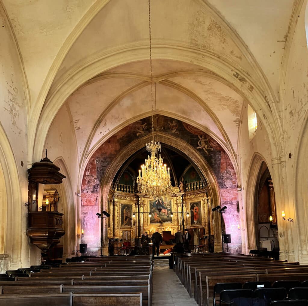 Inside Eglise Saint Luc