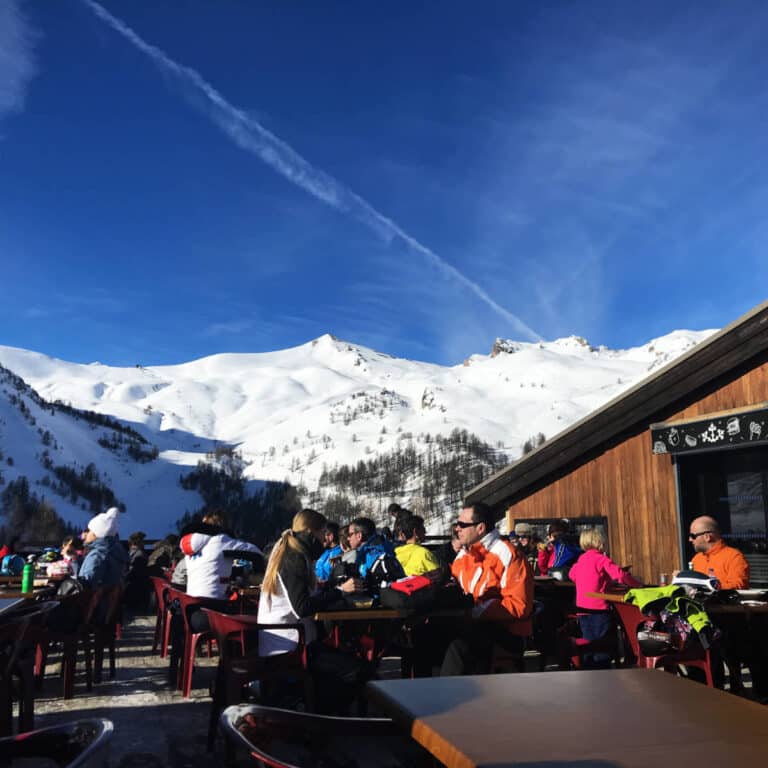 Read more about the article UCPA ski holidays in France: What to know