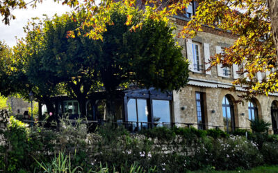Domme village: From clifftop views to underground wonders (Dordogne)